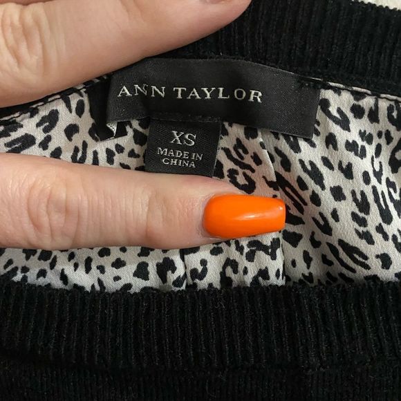 Ann Taylor Black with White Layered Sweater Over Cheetah Print Blouse Tunic - Picture 3 of 3